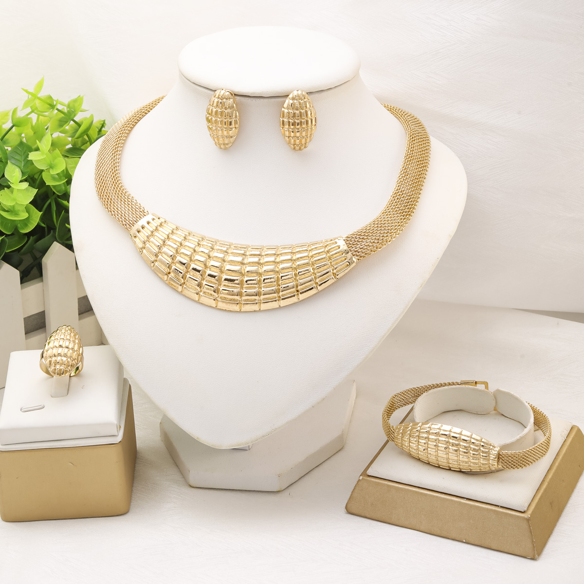 Ethnic Fashion Trends 2025 - Fashion Jewelry Sets for Women Choker